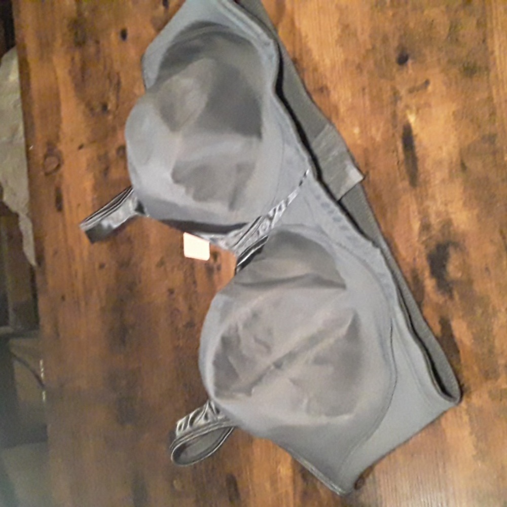 NWOT 44D Grey Satin Playtex beautiful Unpadded Wirefree Comfy but Sexy Bra